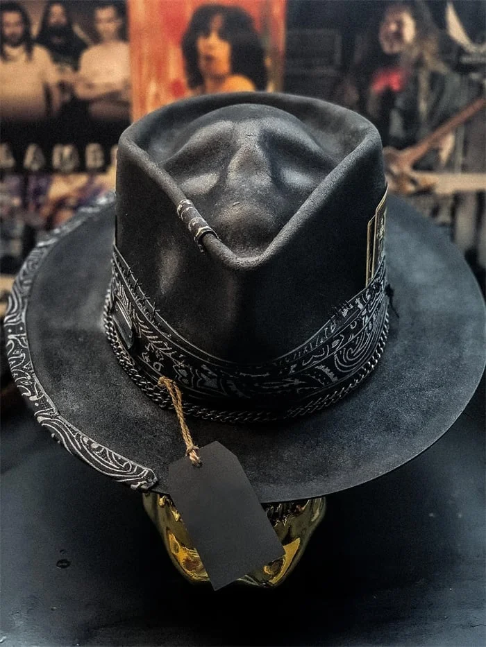 Sombrero de calavera hecho a mano
