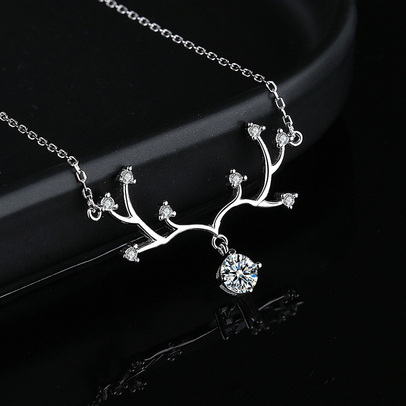 Casual Silver Antlers Diamond Necklace