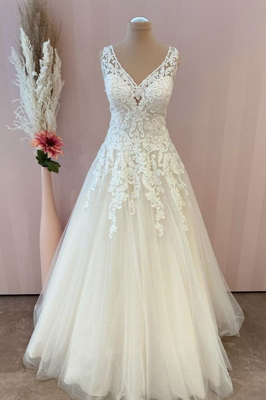 Unique A-Line Tulle Backless Sweetheart Floor-length Wedding Dress With Appliques Lace | Ballbellas Ballbellas