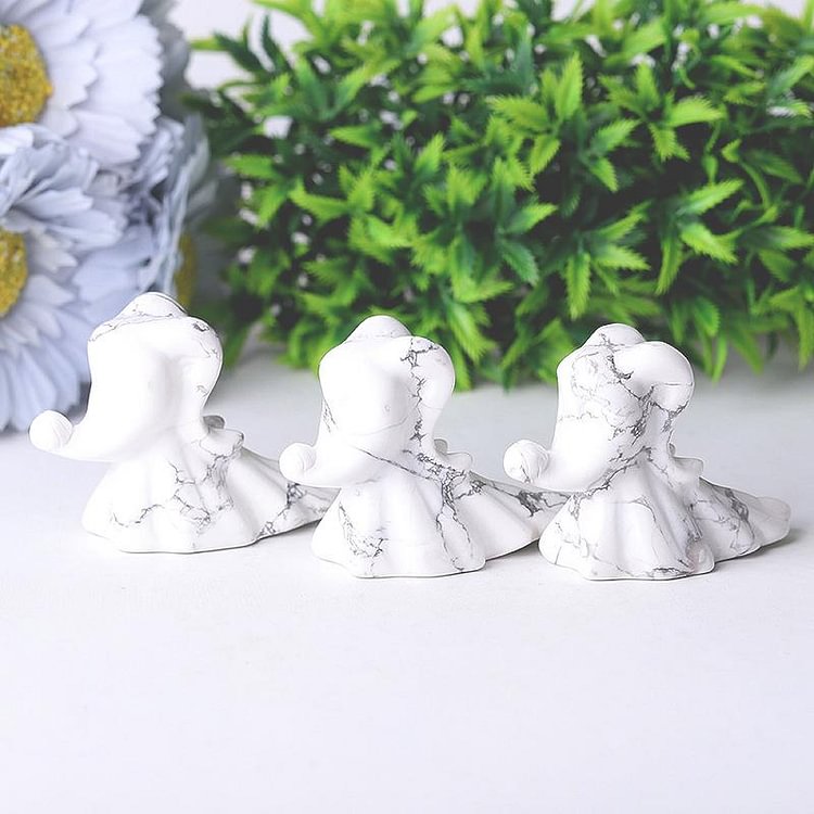 2.5"  Howlite Ghost Dog Crystal Carvings