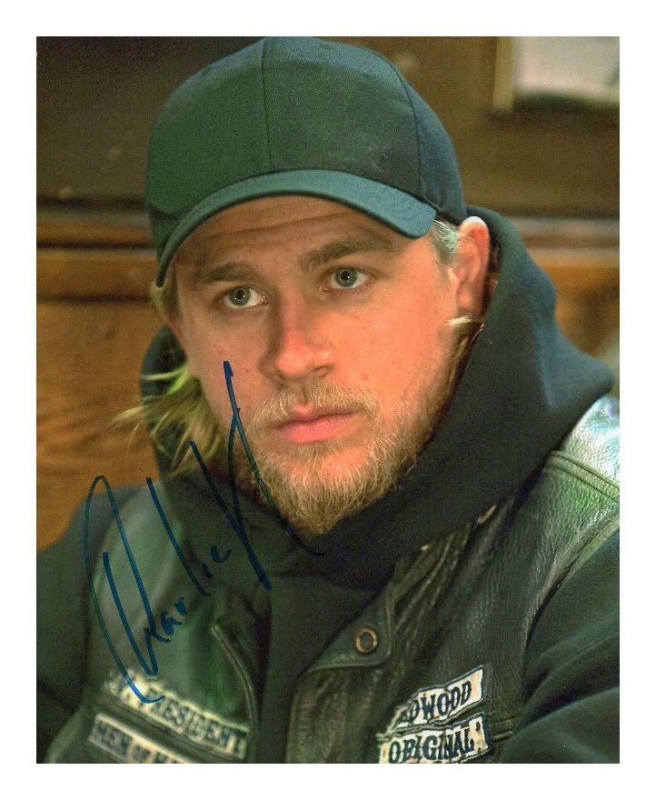 CHARLIE HUNNAM AUTOGRAPHED SIGNED A4 PP POSTER Photo Poster painting PRINT 2