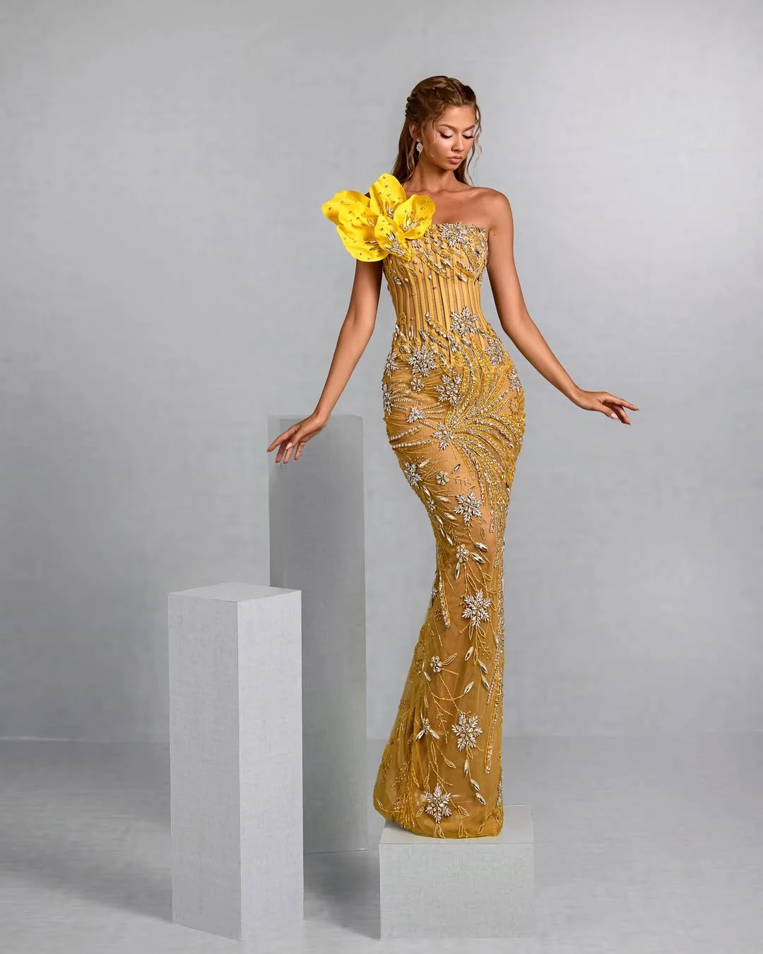 Eye-Catching Gold Handmade Flower Straight Across Rhinestone Prom Dress YK0195