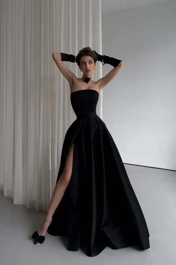 Lussooy Charming Strapless Split Black With Neck Decoration And Gloves Evening Dress
