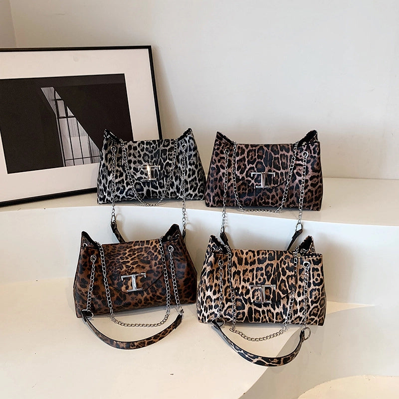 Women's Pu Leather Leopard Vintage Style Classic Style Square Magnetic Buckle Crossbody Bag