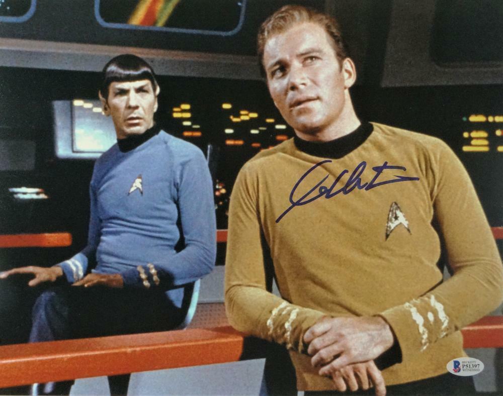 William Shatner Autographed 11x14 Star Trek w/ Spock Photo Poster painting - Beckett Auth *Blue