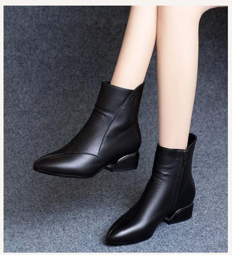 Qengg Short Boots Soft Leather Thick Heel Medium Heel 2022 Autumn and Winter New Women's Black All-match Comfortable Nude Boots