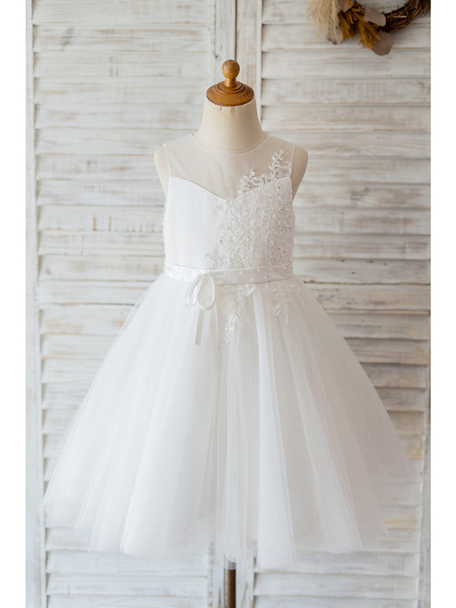 Oknass  Sleeveless Jewel Neck Ball Gown Flower Girl Dress Lace Tulle With Belt Bow Buttons