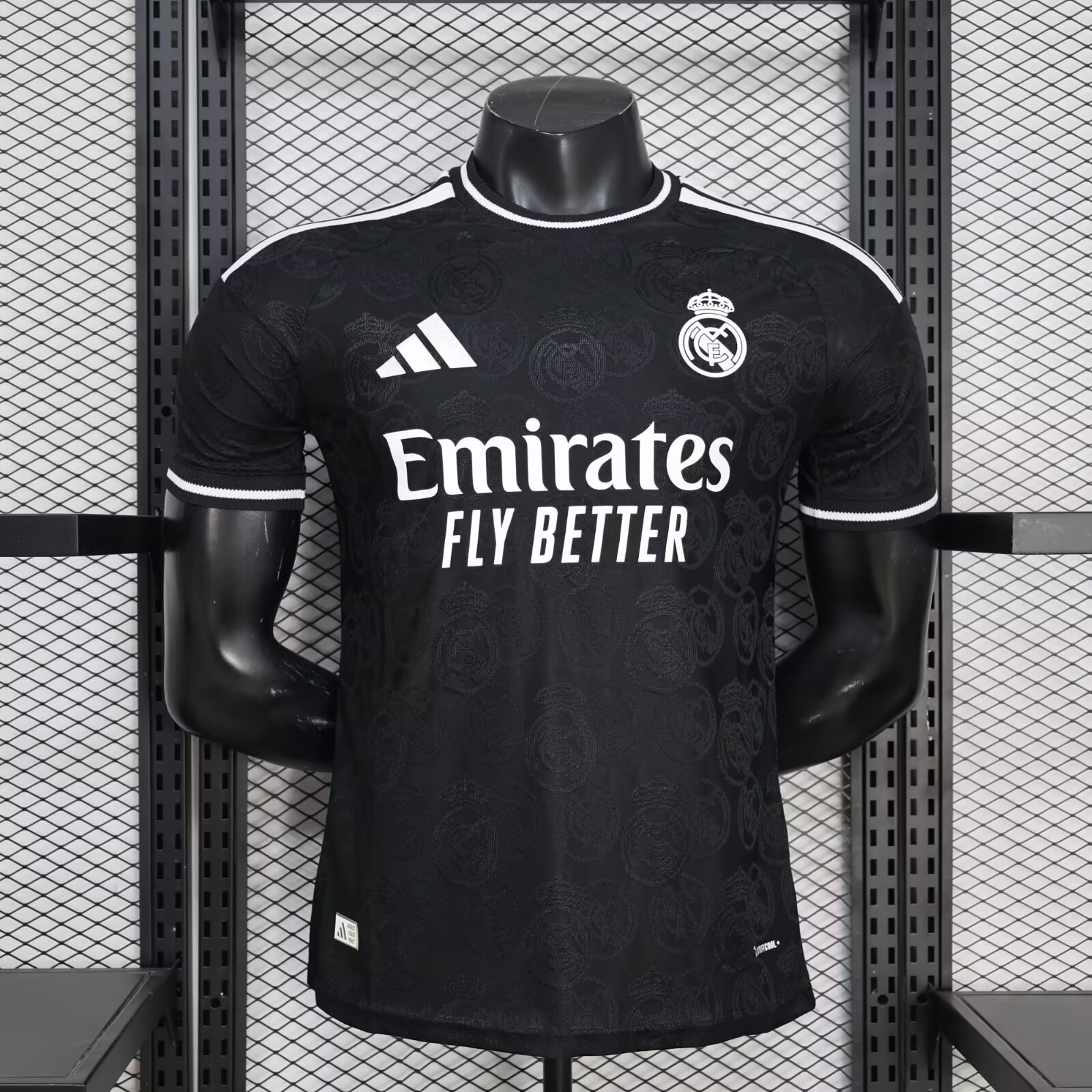 26/27 Real Madrid Black Player Version Football T-Shirt Thai Quality