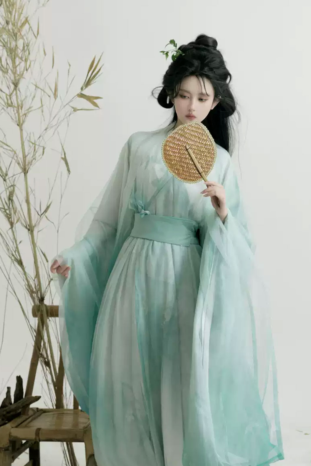Wei Jin Dynasty Green Hanfu Dress with Straight Hem Wide Sleeves for Spring - qingzhu 青竹 Stupa Stones