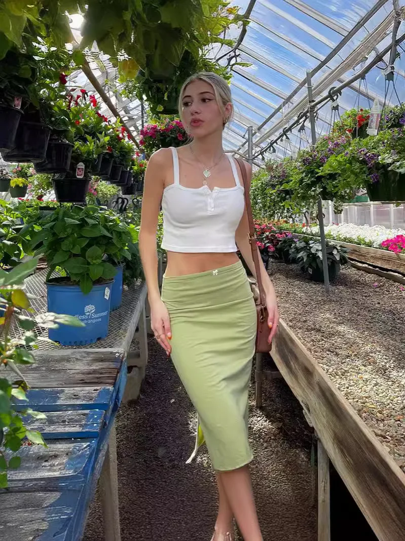 Uveng 2024 Summer New Low-Rise Solid Color Side Open-Fork Wood Ear Slim Slimy And Sexy Ass Half Skirt