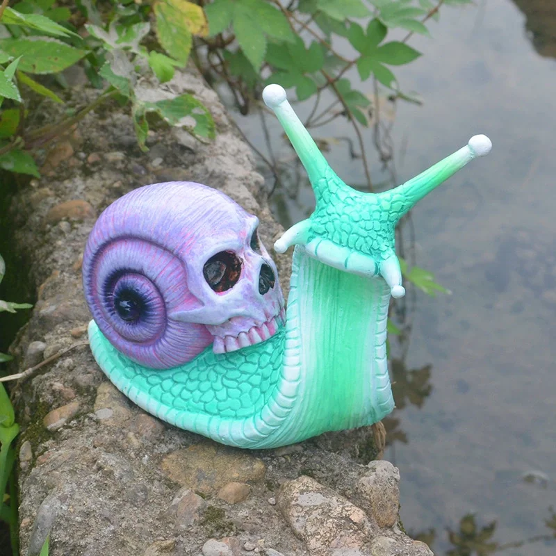 Zombie snail Skull snail