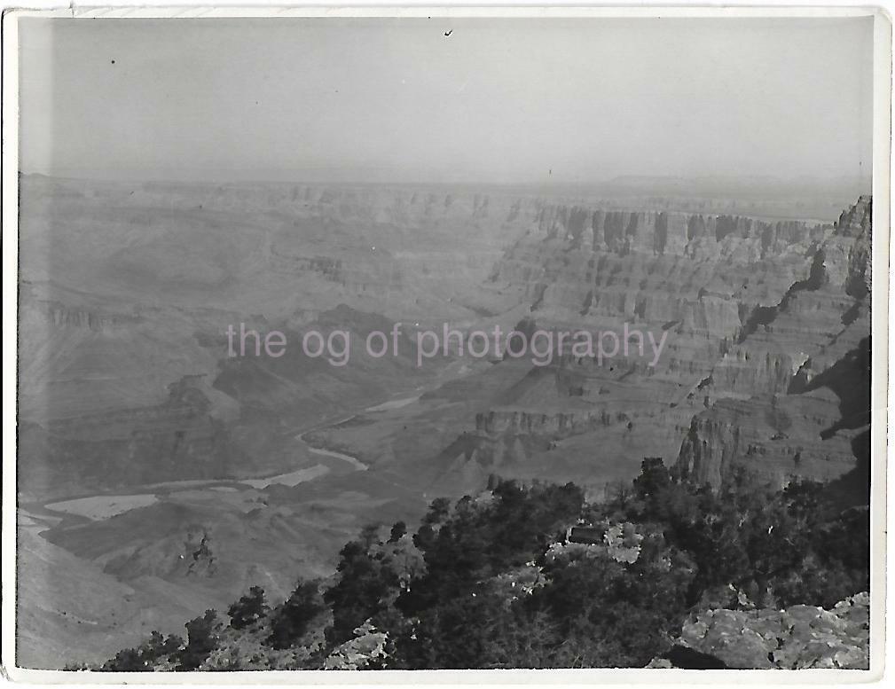 AMERICAN WEST Vintage FOUND Photo Poster paintingGRAPH bwOriginal Snapshot 06 21