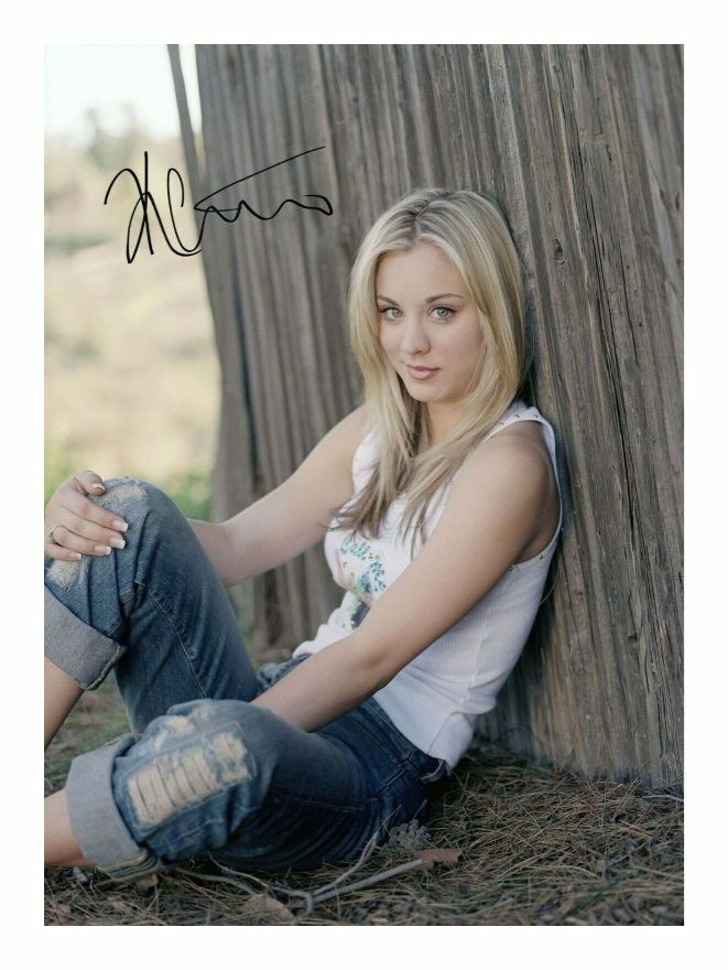 KALEY CUOCO AUTOGRAPH SIGNED PP Photo Poster painting POSTER