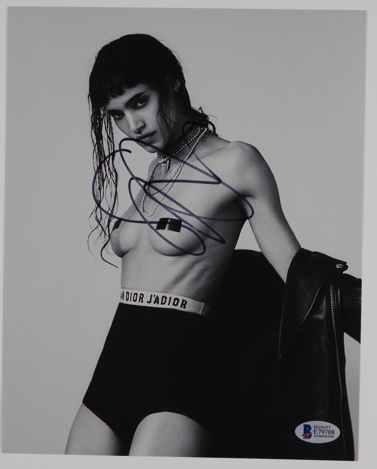 Sofia Boutella Autograph Signed Photo Poster painting Beckett BAS 8 x 10