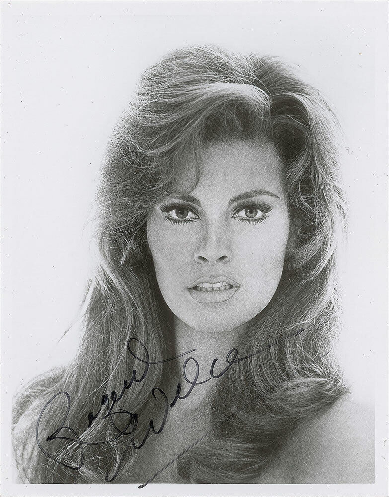 RAQUEL WELCH Signed Photo Poster paintinggraph - Stunning Film Actress / Model - Preprint