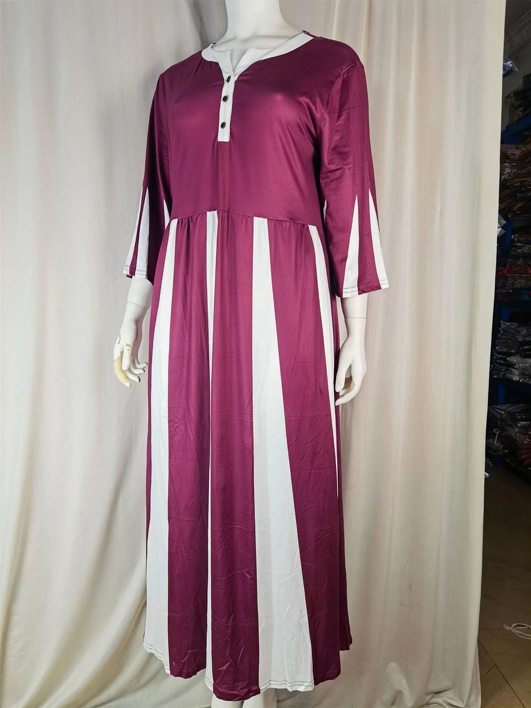 Women Half Sleeve V-neck Solid Color Dress