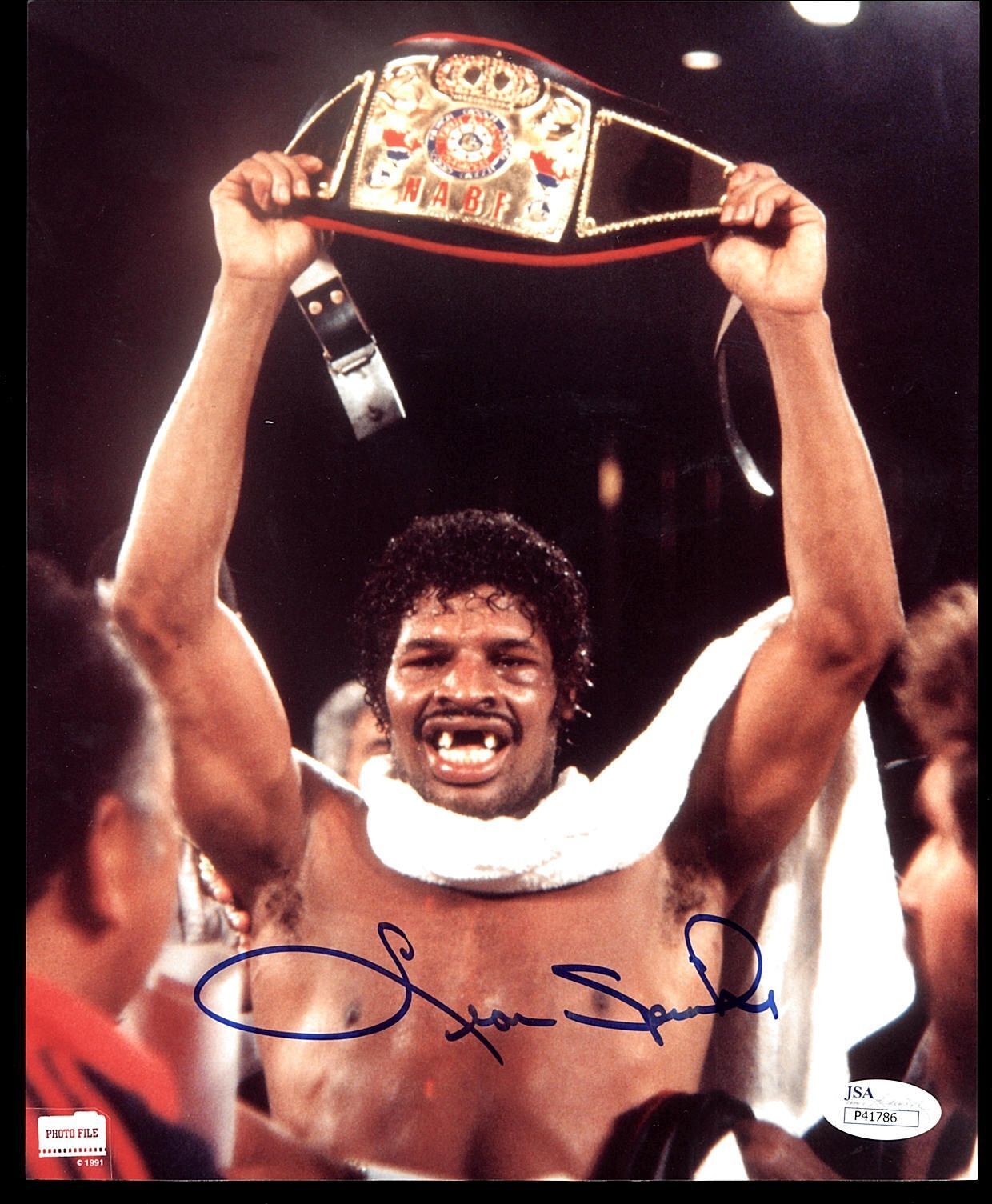 LEON SPINKS HEAVYWEIGHT CHAMP DEFEATED ALI SIGNED 8X10 JSA AUTHENT. COA #N41786