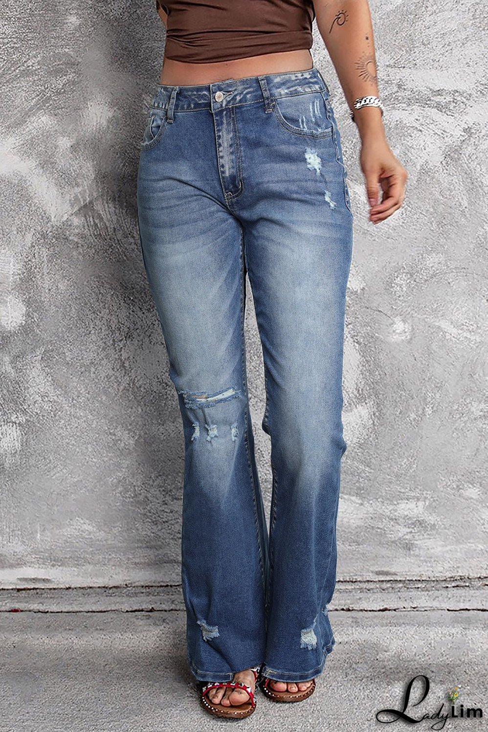 Stylish Women's High-Waisted Bootcut Flare Jeans with Side Pockets