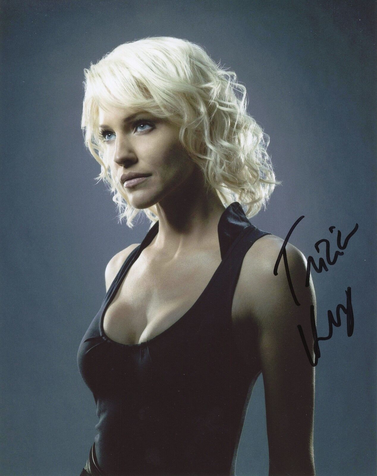 TRICIA HELFER Authentic Hand-Signed Battlestar Galactica SIX