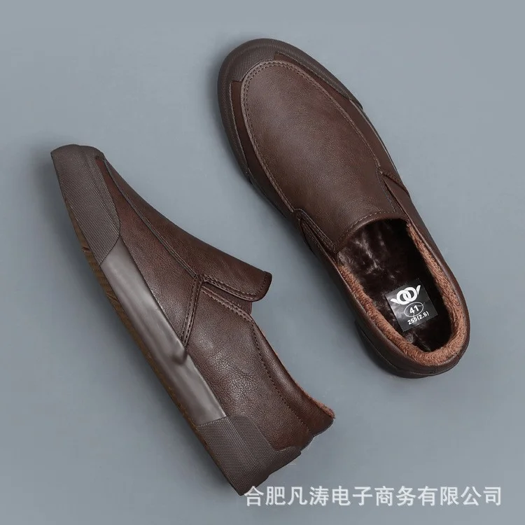 Yyvonne 7869 Men's Casual Shoes Low-Topped Lazy Shoes Four Seasons Of Happy Shoes