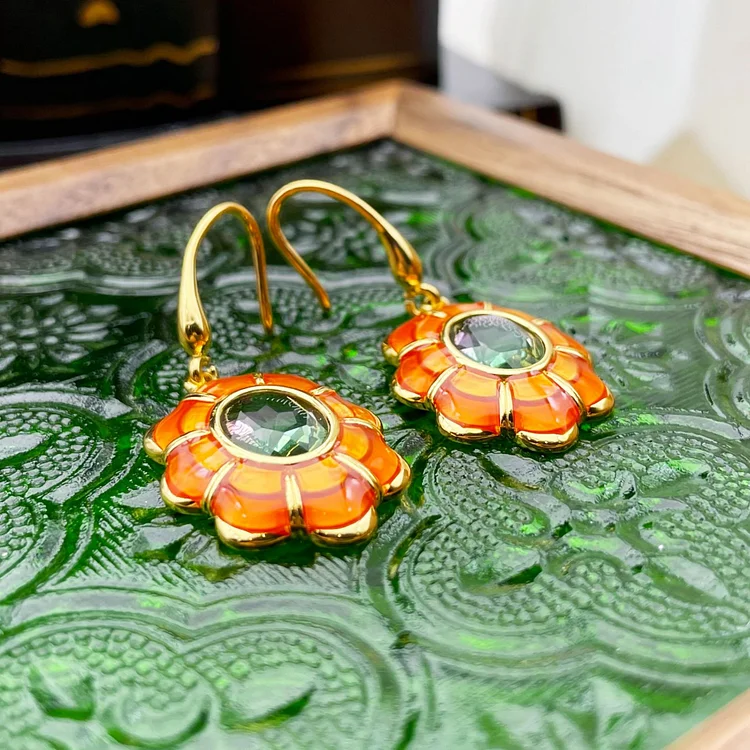 Flower shaped enamel glazed earrings