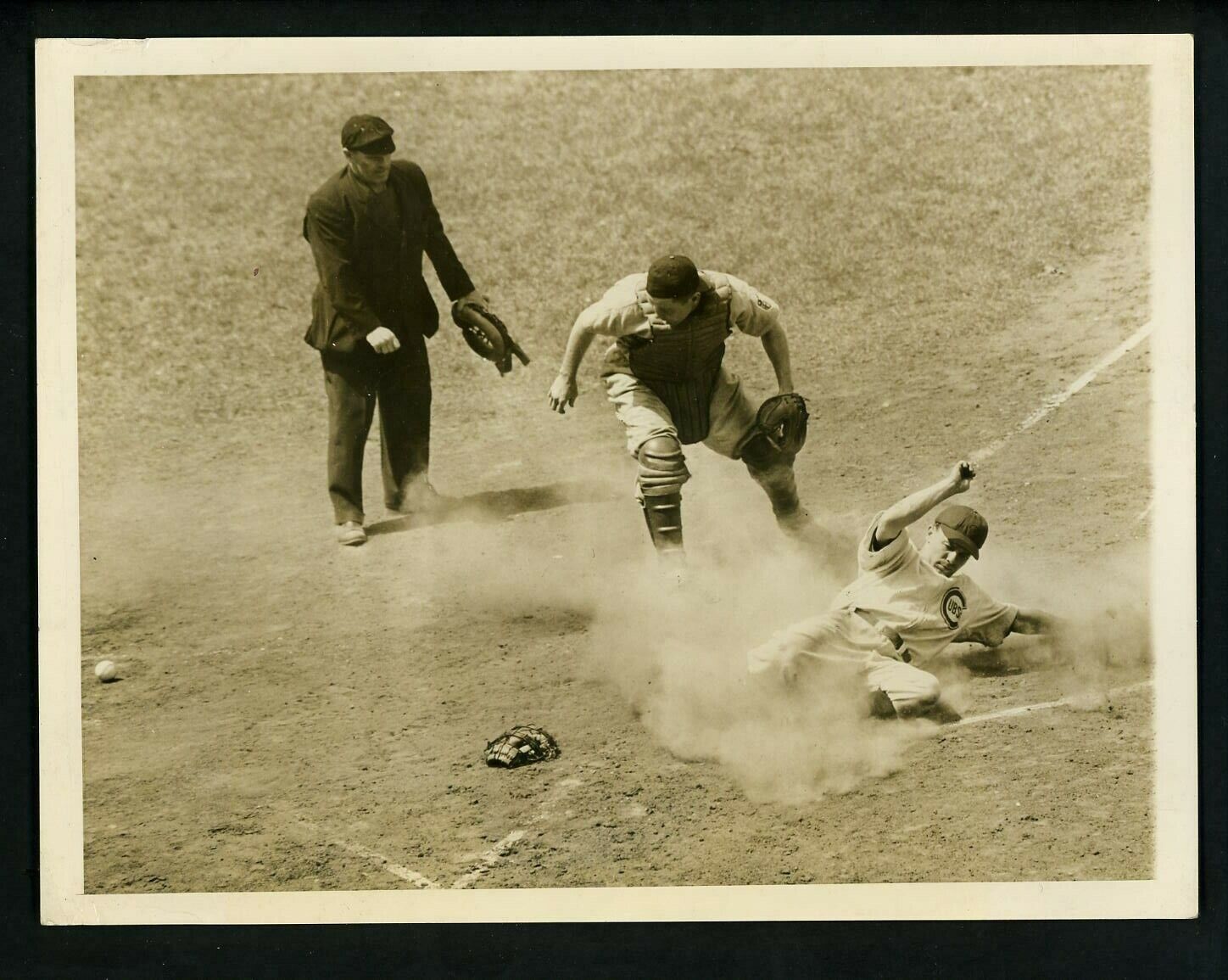 Eddie Stanky Ray Mueller Bill Stewart 1943 Type 1 Press Photo Poster painting Chicago Cubs Reds