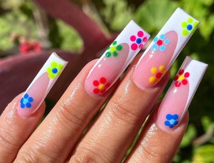 40 The Chicest Nail Art That You Need To Try Out : Multi-Coloured Abstract Nail  Art I Take You | Wedding Readings | Wedding Ideas | Wedding Dresses |  Wedding Theme