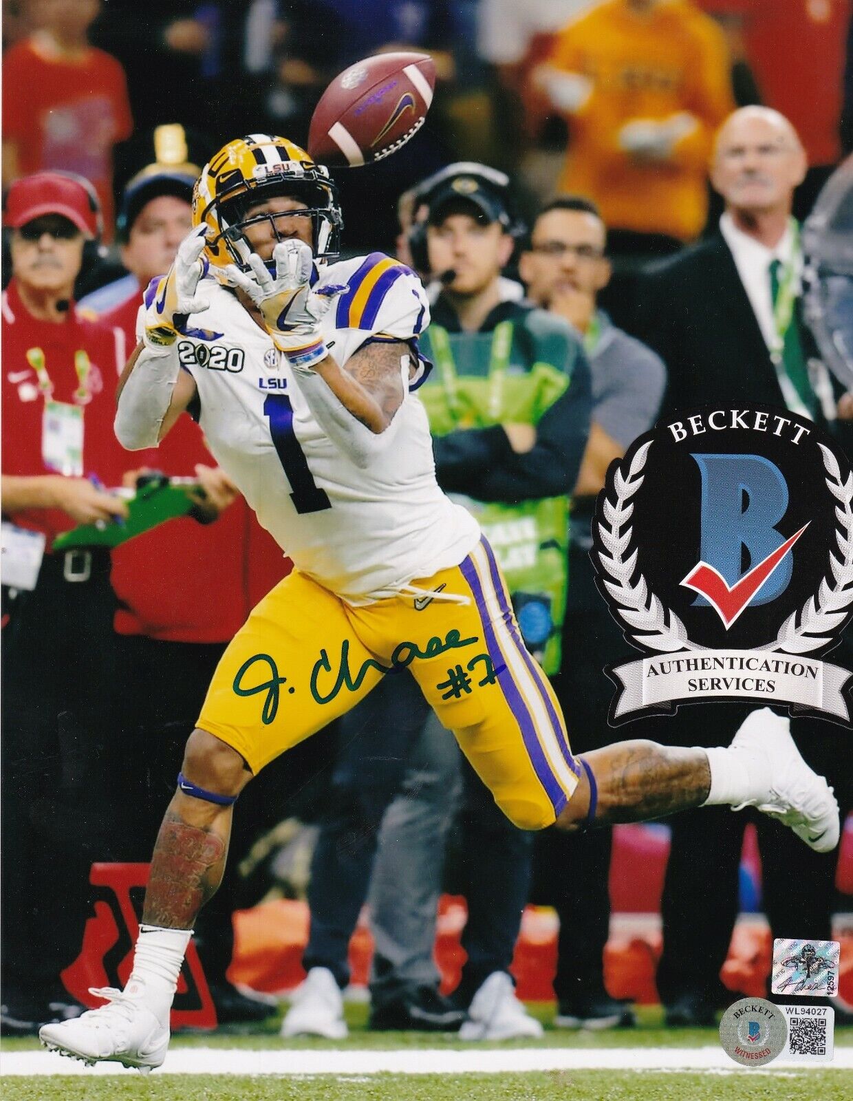 JA'MARR CHASE LSU TIGERS BECKETT AUTHENTICATED ACTION SIGNED 8X10