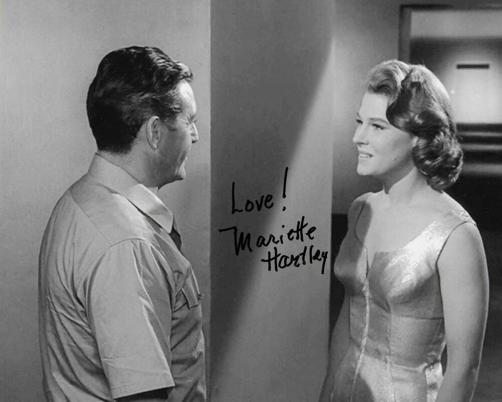 Mariette Hartley Twilight Zone Original Autographed 8x10 Photo Poster painting #6