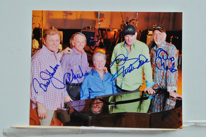 THE BEACH BOYS Signed Photo Poster painting Brian Wilson, Mike Love, Al Jardine, Bruce Johnston, David Marks wcoa