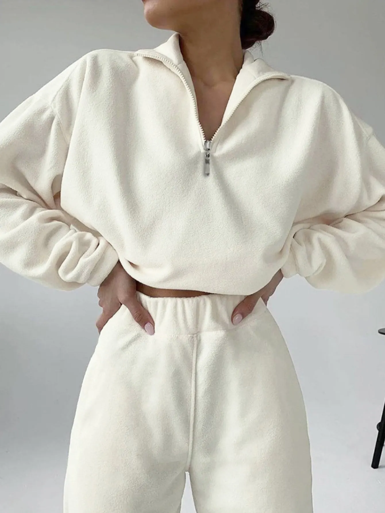 White Long Sleeve Elasticized Waistband Sweatsuit Outfits