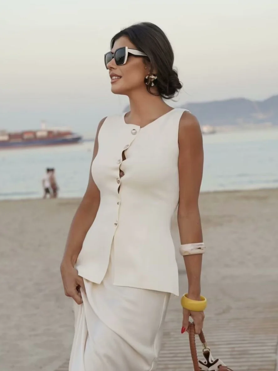 Nigikala Nigikala Women's Clothing 2025 Autumn New Golden Buckle Repair Knitted Vest Vest A3