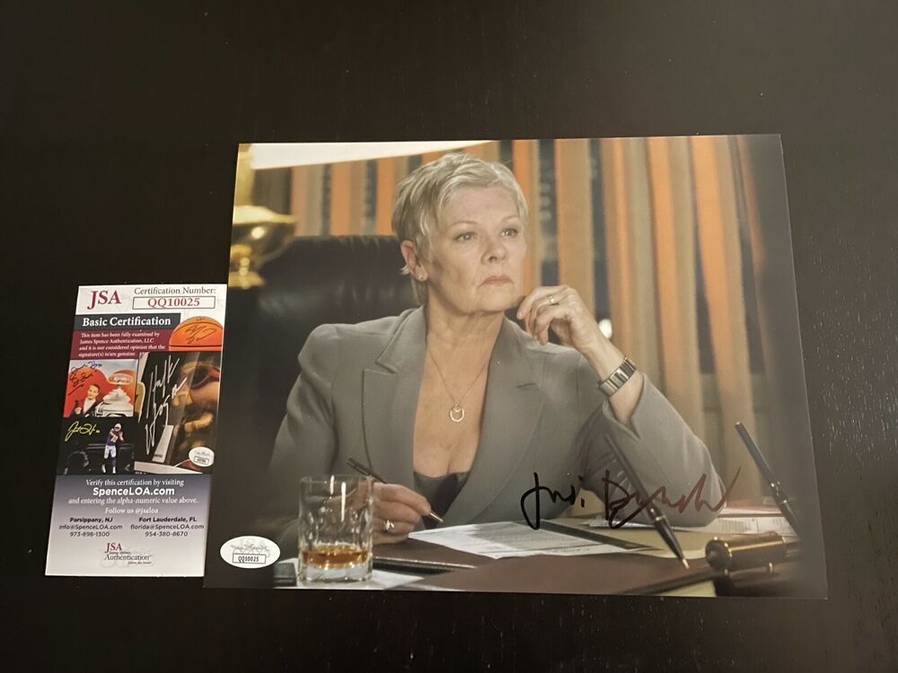 JUDI DENCH SIGNED 8X10 Photo Poster painting  AUTOGRAPHED JAMES BOND M