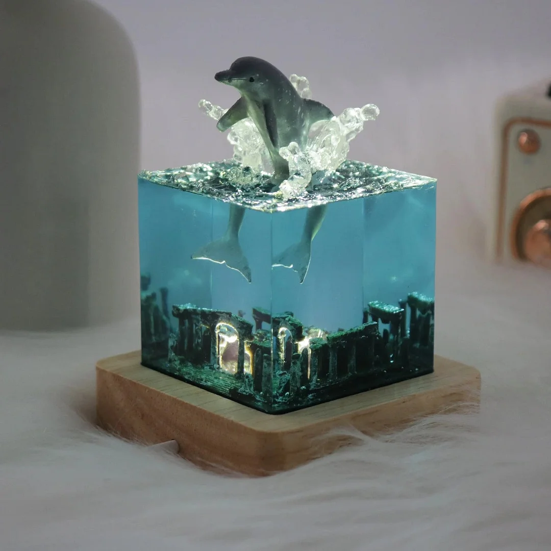 Marine Resin Whale Cube Ornament（ Best Gift 🎁 ）