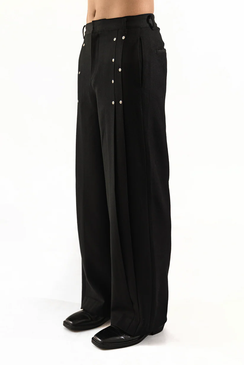 PLEATED RIVET PANTS