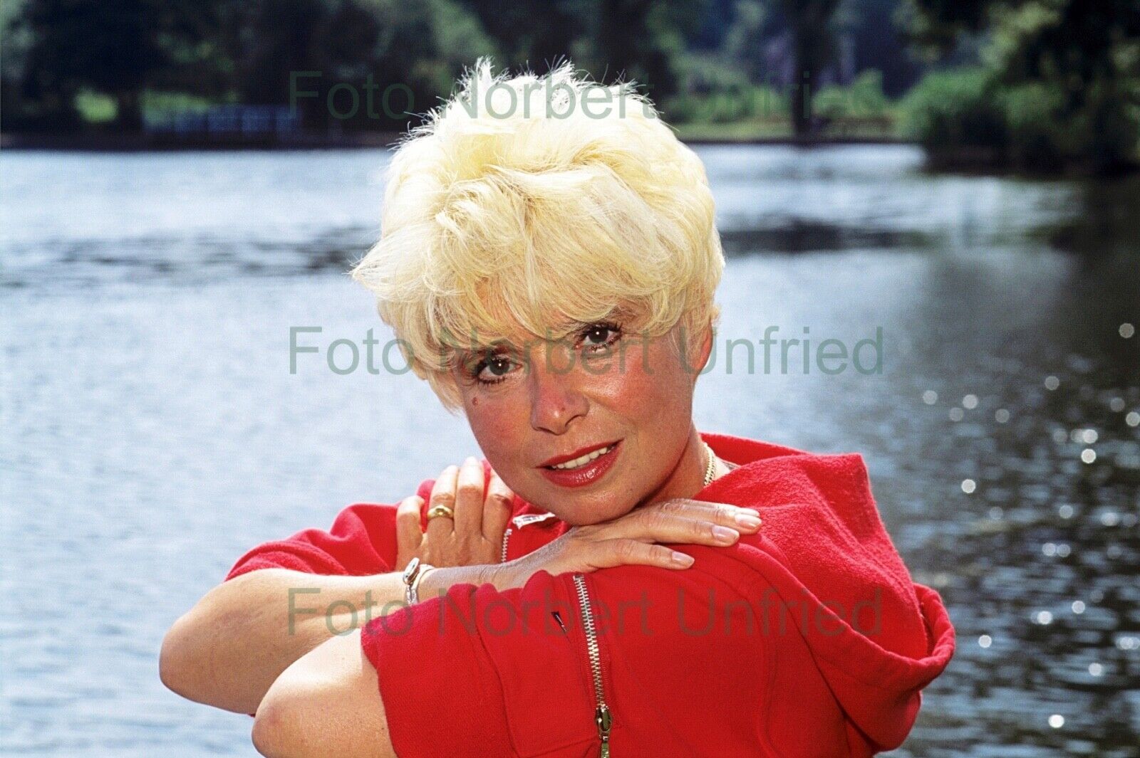 Ingrid Steeger - Foto 20 x 30 cm nicht signiert ohne Autograph Nr 2-38