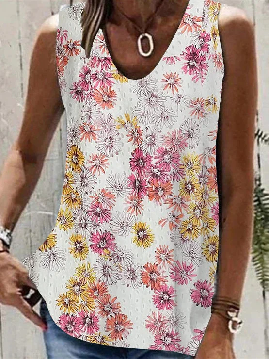 Women Sleeveless V-neck Floral Printed Graphic Top