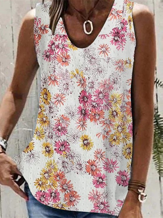 Women Sleeveless V-neck Floral Printed Graphic Top