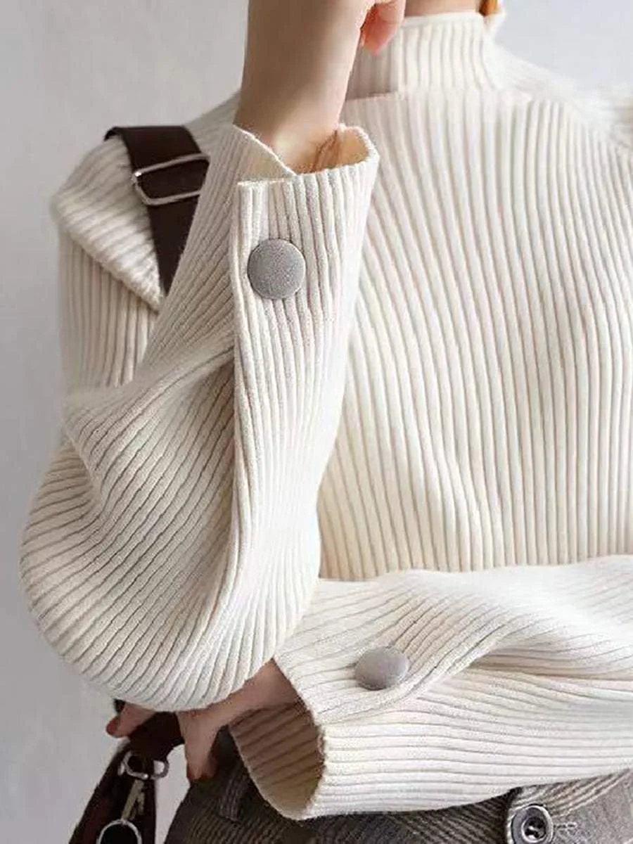 Simple and casual long-sleeved sweater