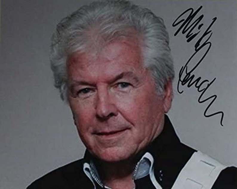 Mike Pender Signed Autographed Glossy 8x10 Photo Poster painting - COA Matching Holograms