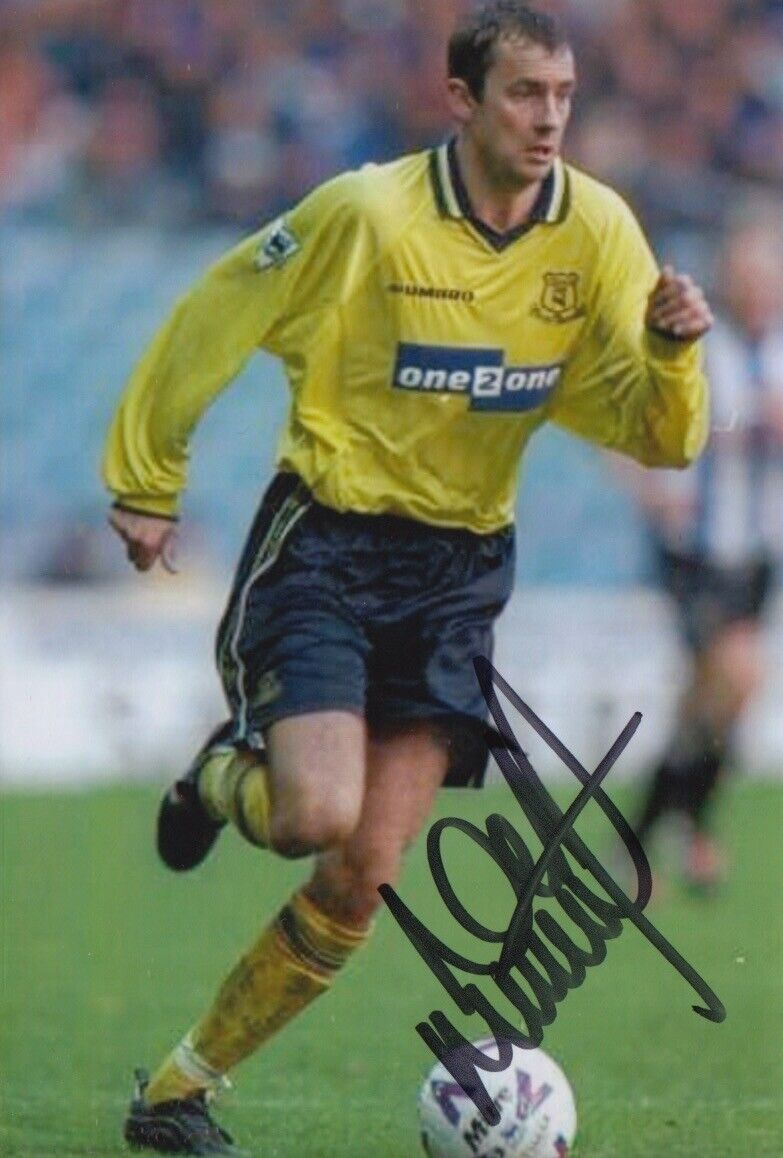 DON HUTCHISON HAND SIGNED 6X4 Photo Poster painting EVERTON FOOTBALL AUTOGRAPH 3