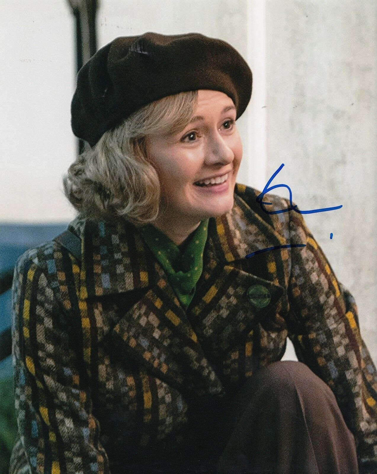 EMILY MORTIMER signed (MARY POPPINS RETURNS) Movie 8X10 Photo Poster painting Jane Banks W/COA 1