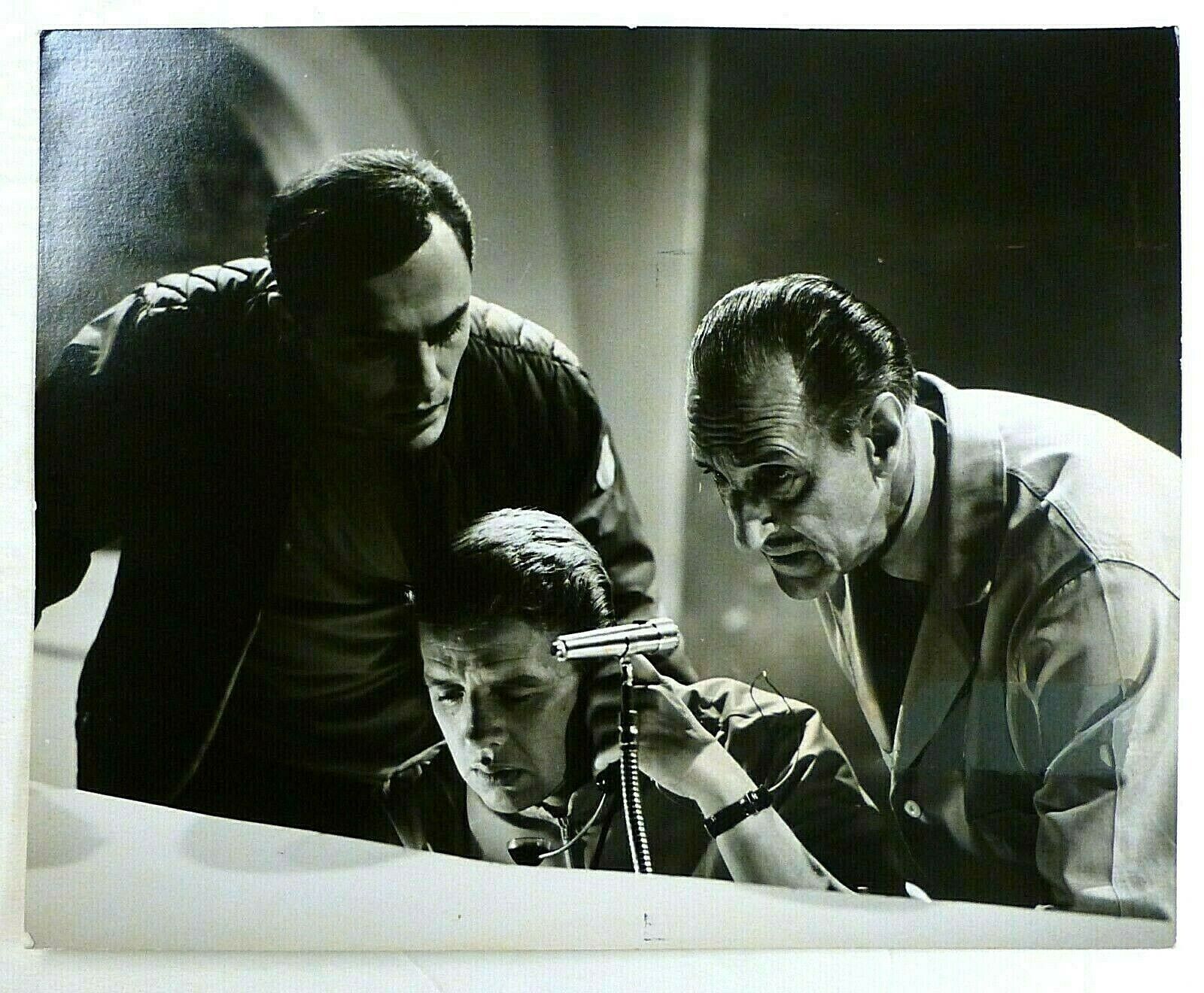 JOHN SAXON & BASIL RATHBONE 8X10 Photo Poster painting Queen of Blood (1966) Sci Fi AK537