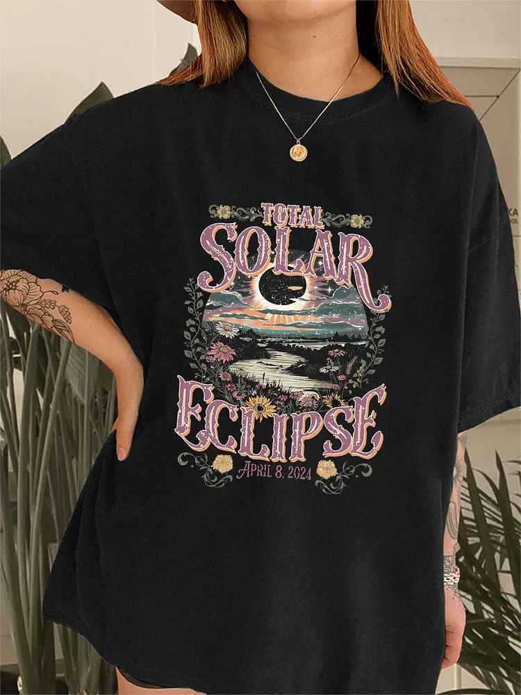 Plus Size Women Vintage Total Solar Eclipse T-Shirt