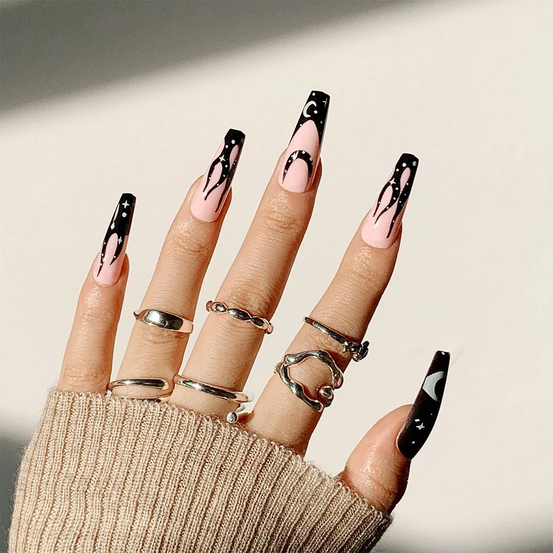 24pcs/set Long Stiletto Fake Nails Punk Snake Pattern Black White Matte False Nails Artificial Full Nail Tips Manicure Tools 111-Nail Inspo