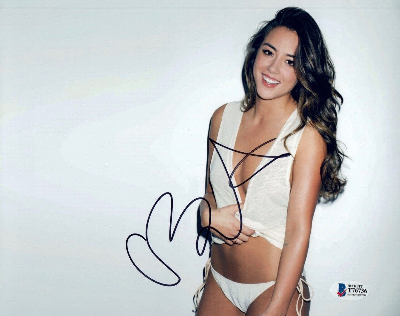 Chloe Bennet Signed Autographed 8x10 Photo Poster painting AGENTS OF SHIELD Beckett BAS COA