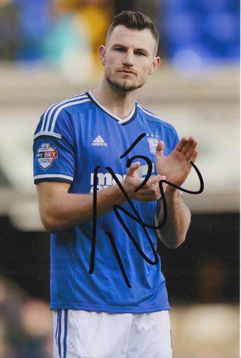 IPSWICH TOWN HAND SIGNED TOMMY SMITH 6X4 Photo Poster painting 4.