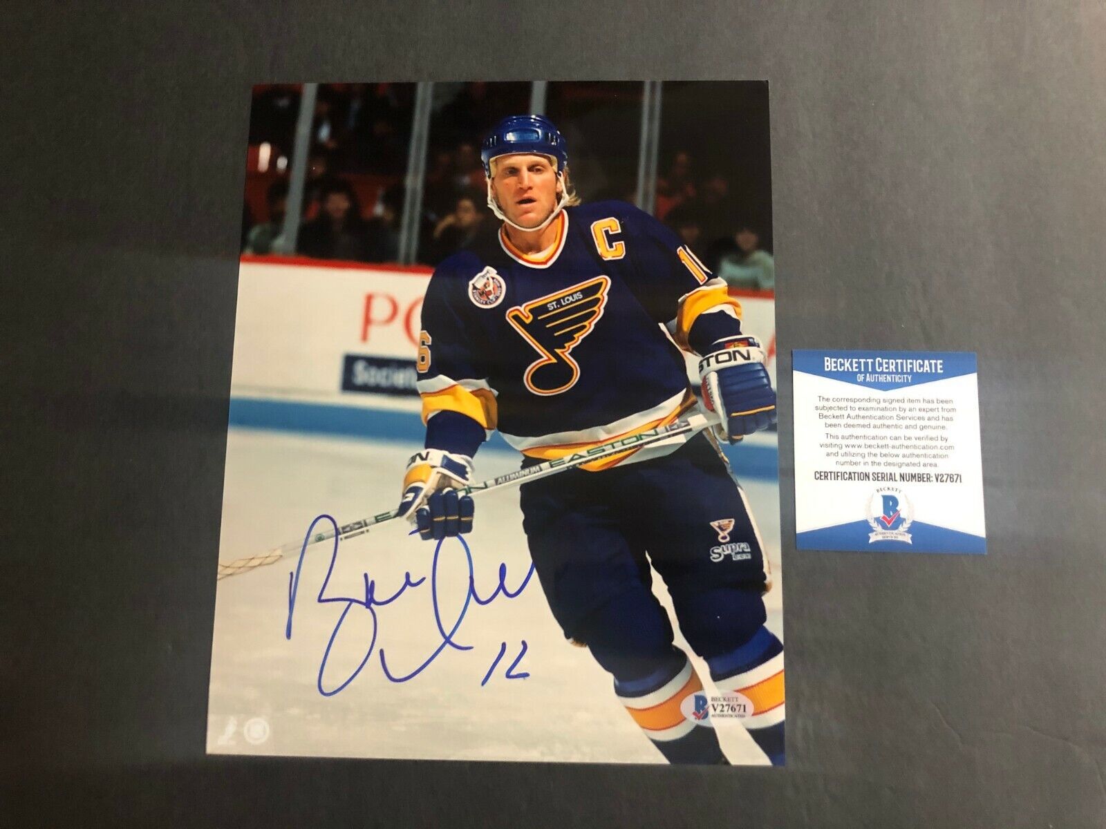 Brett Hull Hot! signed autographed NHL HOF Blues 8x10 Photo Poster painting Beckett BAS coa