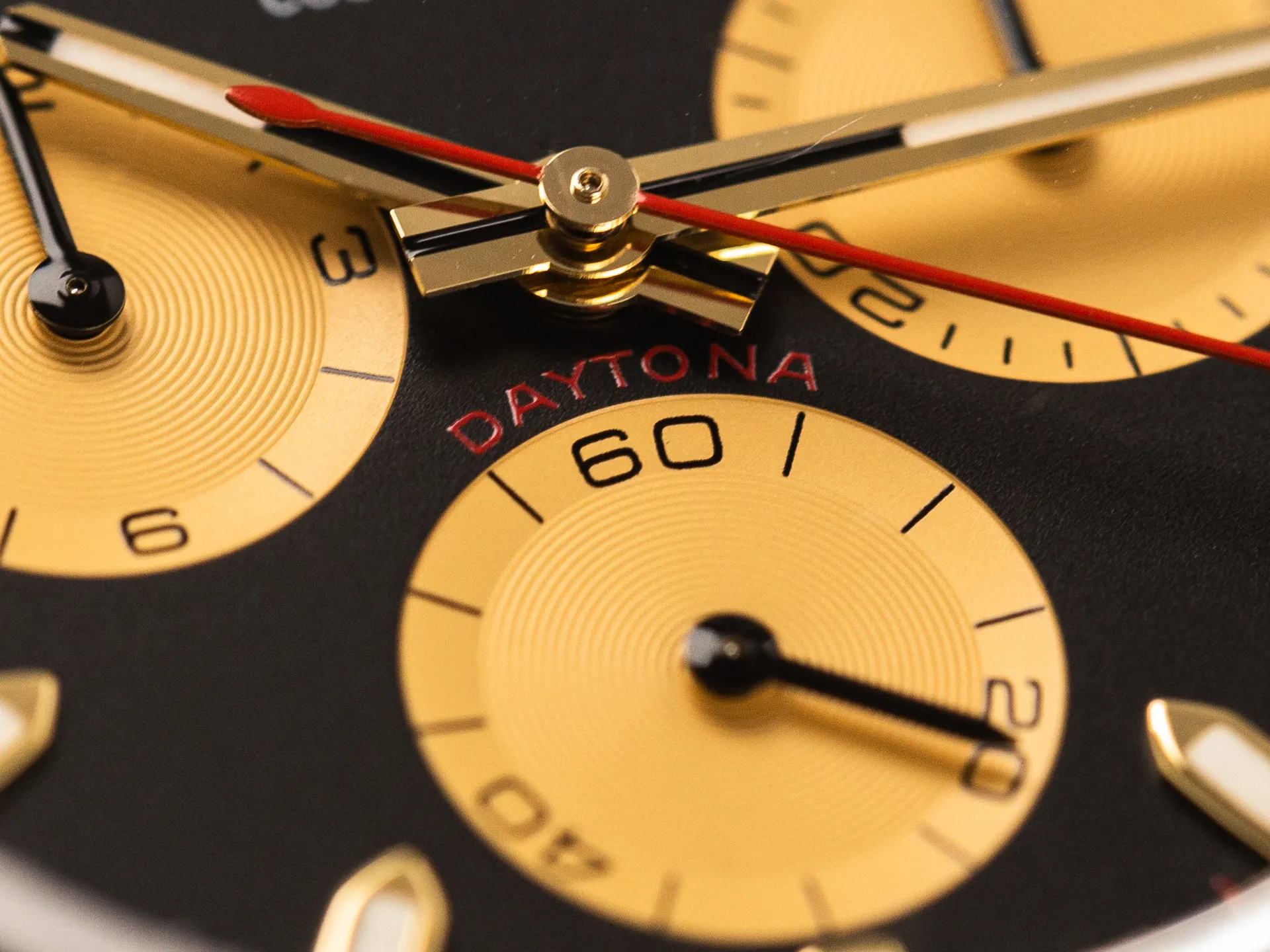 ROLEX DAYTONA COSMOGRAPH Ref-116518LN 18k Yellow Gold Rubber Strap Box Papers Bj-2019 EU Unworn