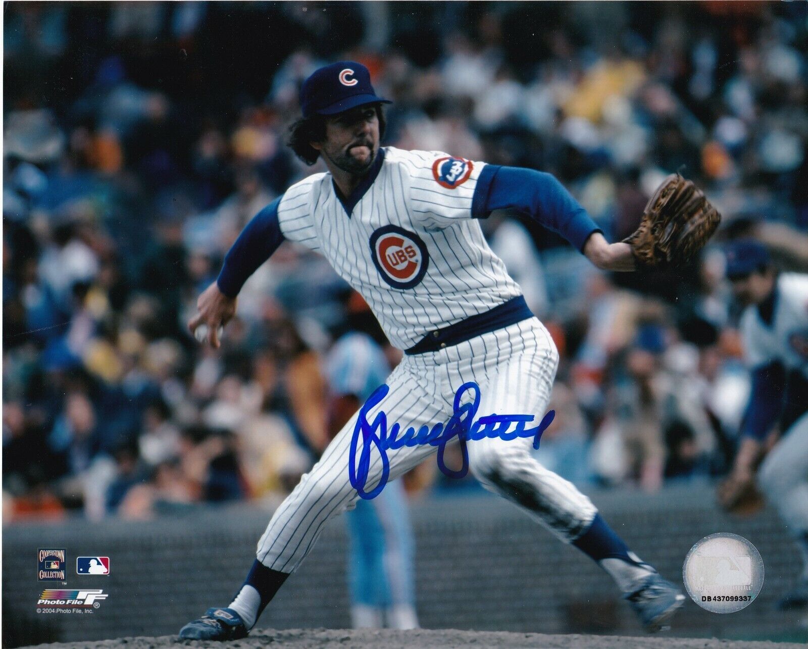 BRUCE SUTTER CHICAGO CUBS ACTION SIGNED 8x10